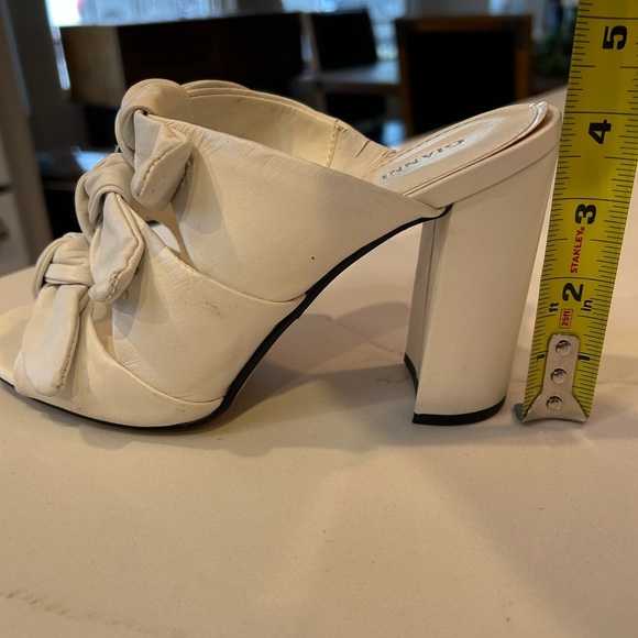 Gianni Bin White Women's Heels - Picture 6 of 6